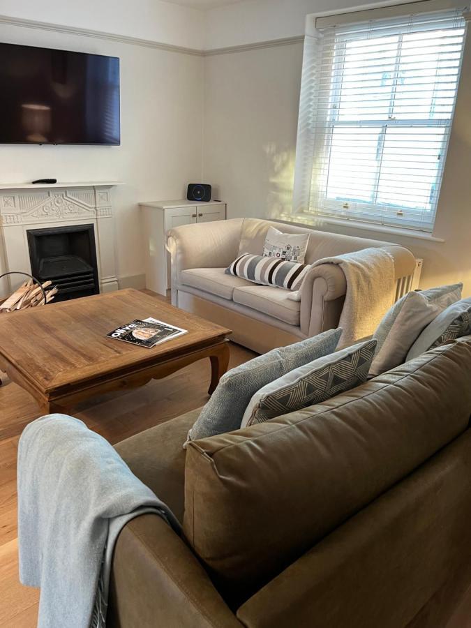 Billie'S Seaside Retreat Villa Lyme Regis Bagian luar foto