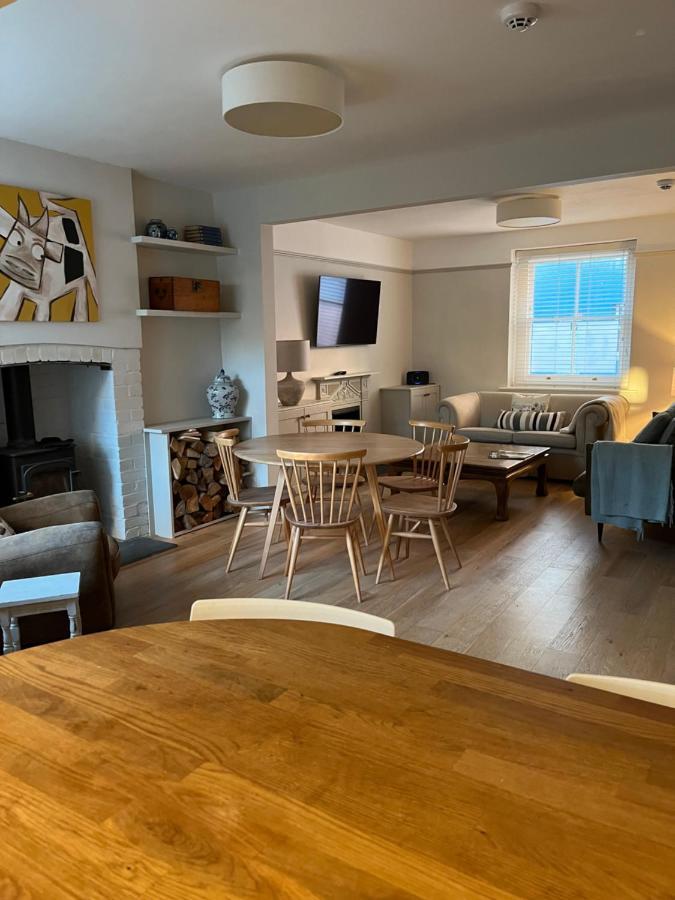 Billie'S Seaside Retreat Villa Lyme Regis Bagian luar foto
